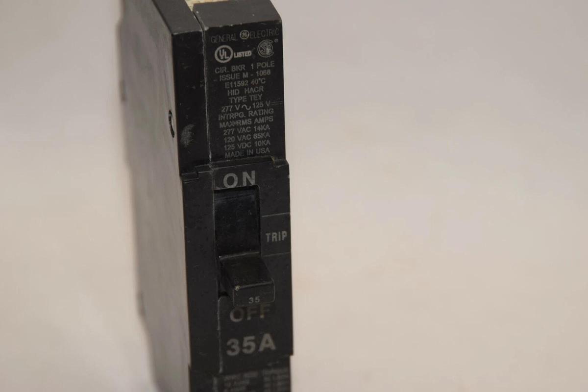 (NEW) GE GENERAL ELECTRIC E11592 Issue No M-1068 35A 35 Amp A 1P Circuit Breaker