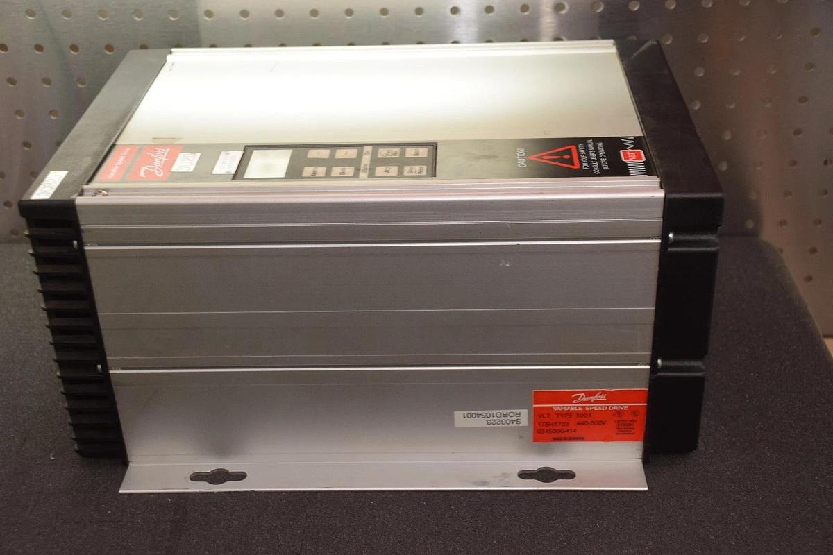 Used DANFOSS Variable Speed Drive, VLT 3003 VLT3003 175H1733  440-500V