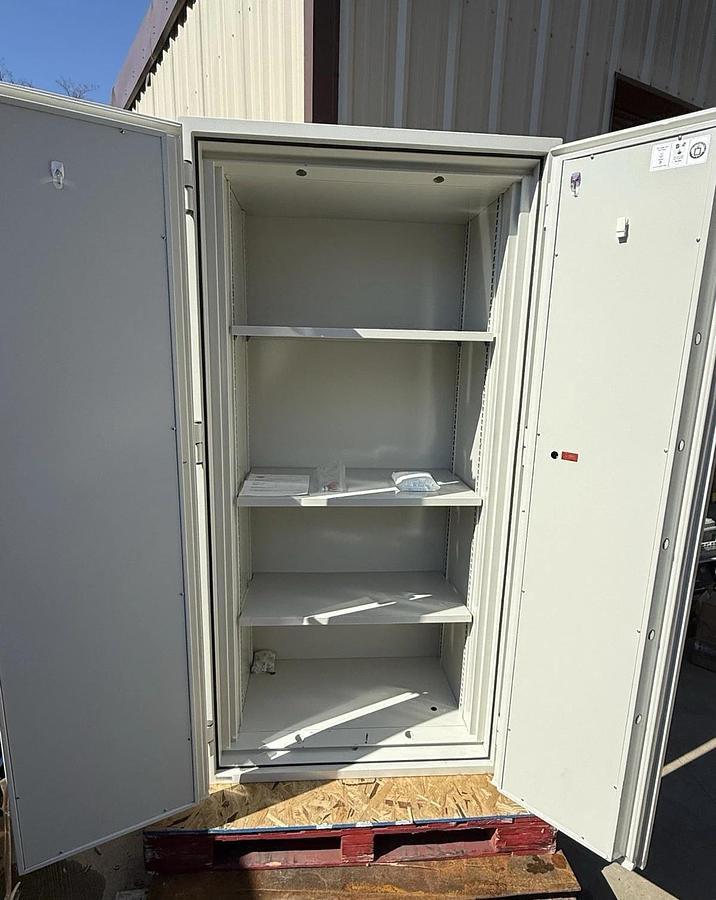 Used Phoenix 500 Data Commander Fire Media Safe 500 Series 2-Hour Fire Safe