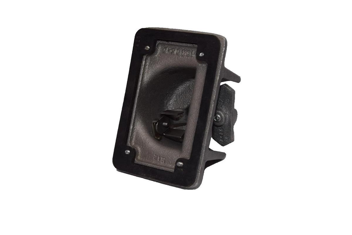 Crouse Hinds DS 181-N4 DS181-N4 Industrail Snap Switch Cover Plate (New)