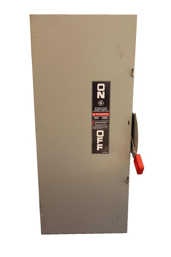 GE 100A Disconnect Safety Switch Non-Fusible THN3363CL 100 AMP (New)
