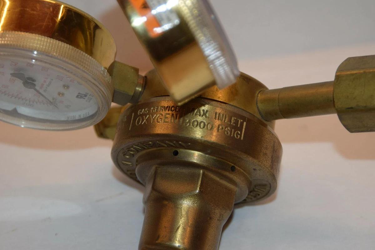 NEW VICTOR SR3500 3000psig SINGLE STAGE HEAVY MEDIUM DUTY GAS REGULATOR