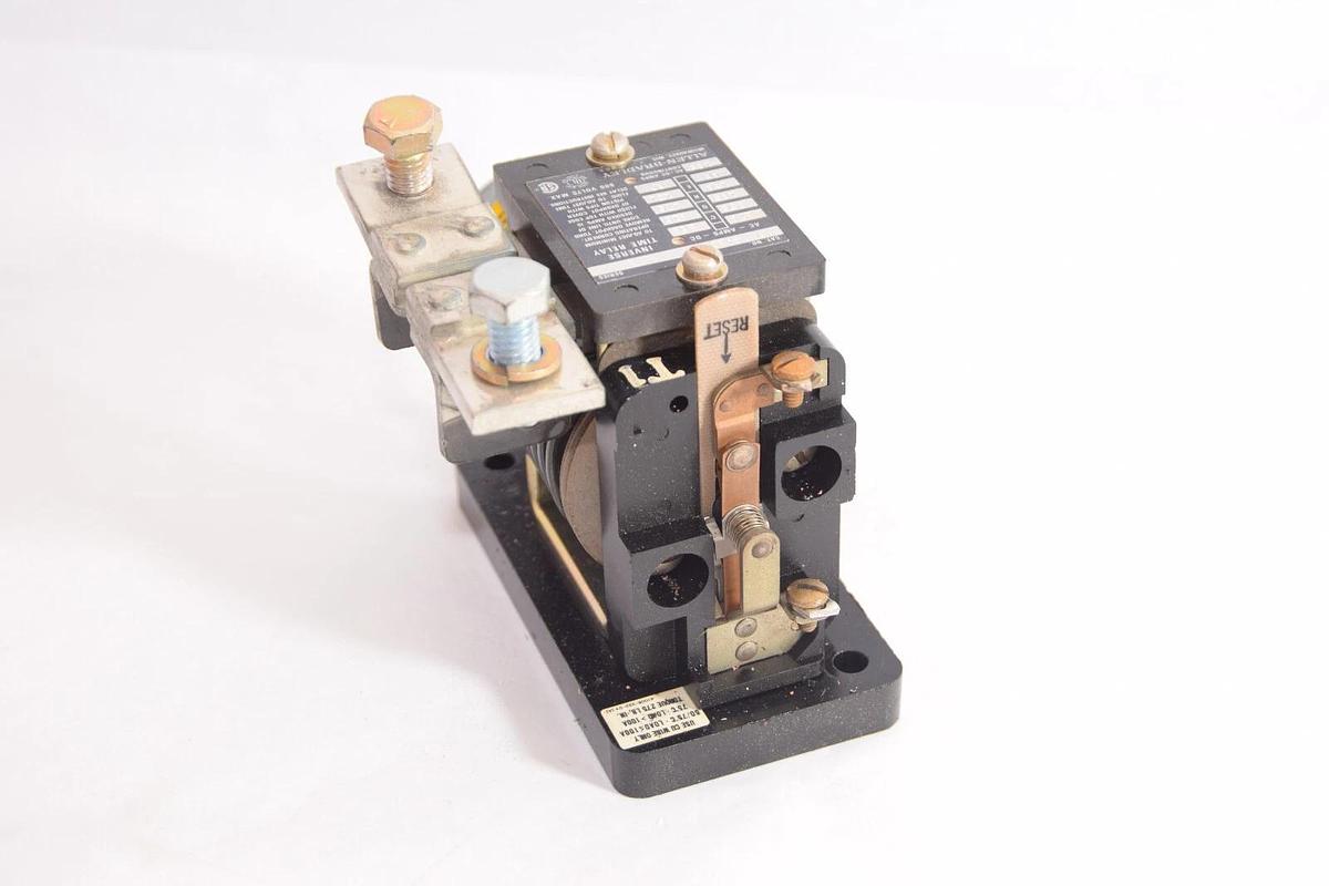 Used ALLEN BRADLEY BULLETIN 810 X-A23A 185A Continuous 600V Inverse Time Relay