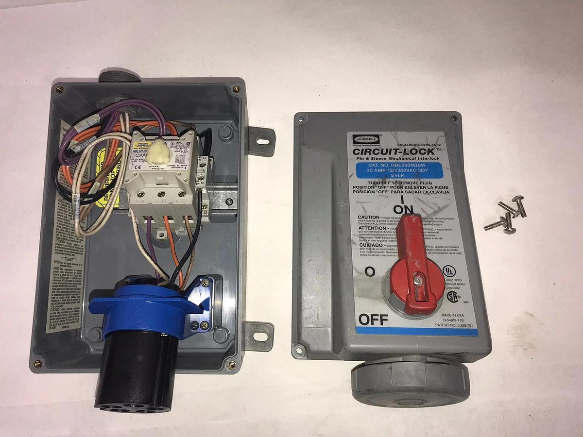 Used Hubbell HBL530MI9W Disconnect receptacle 4X 12 30 Amp 30A HBL 530MI9W 4 Pole