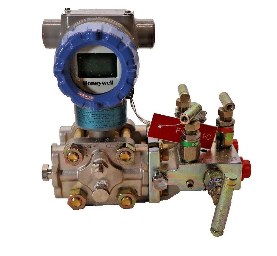 Honeywell Diff Pressure Transmitter ST800 YSTD820-41(Y)C6AS-1-B-AHD-12C-B-2 NEW