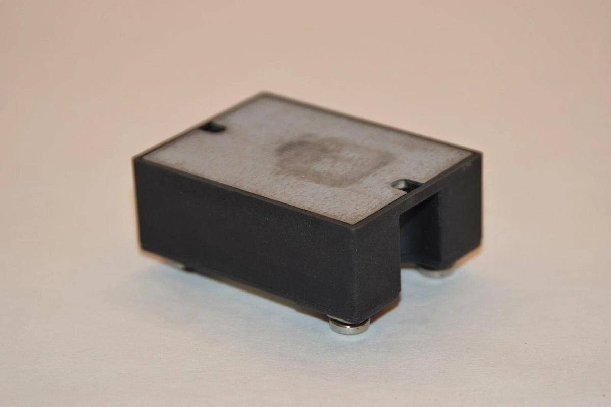 NEW MITSUBISHI ELECTRIC SF12DPS-H1-6 240VAC 12A SOLD STATE RELAY