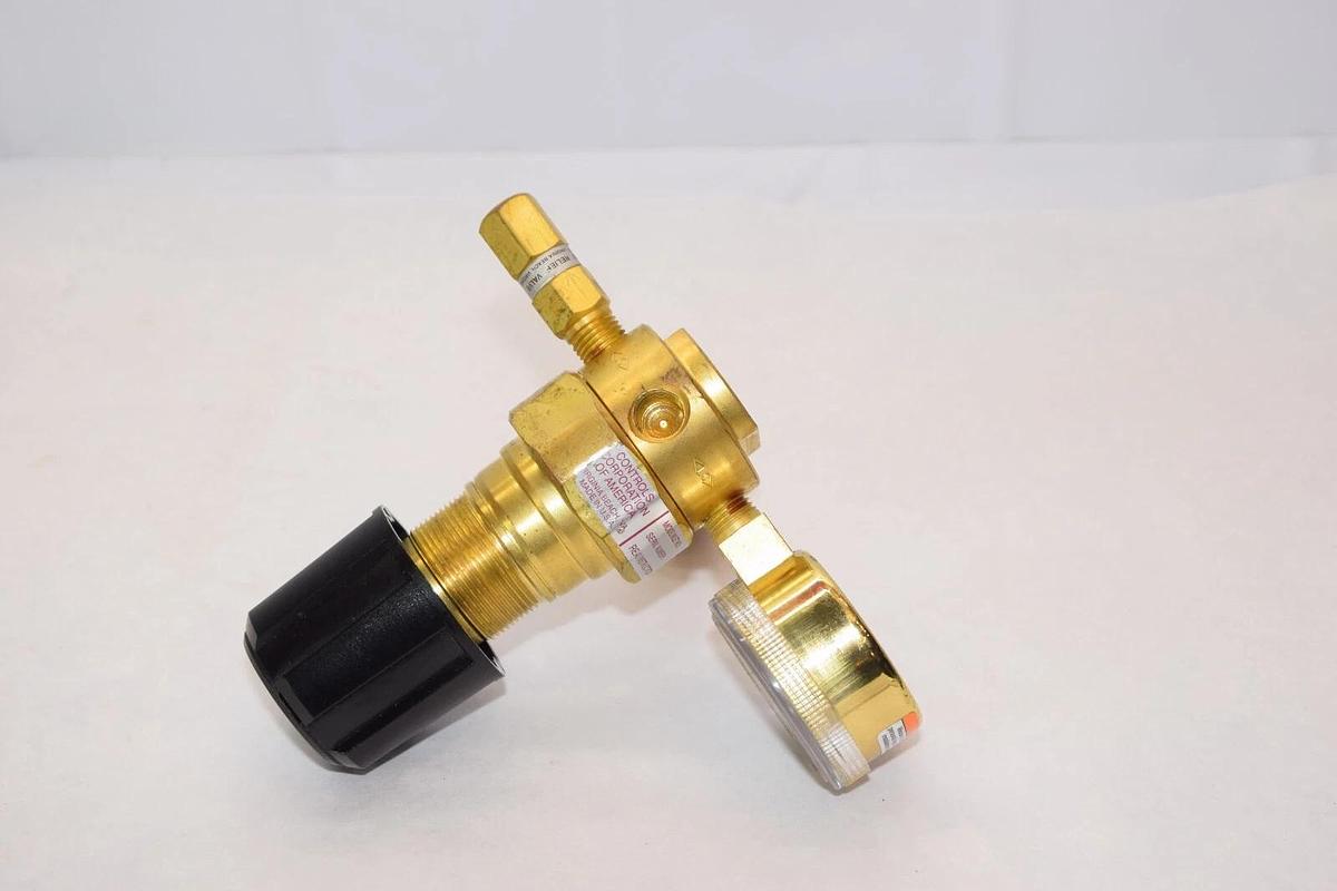 (NEW) BOC GASES 4051001-580 Pressure Regulator