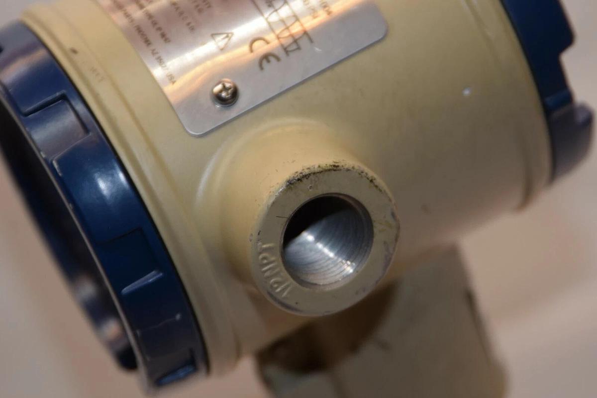 Honeywell ST3000 Smart Pressure Transmitter YSTG94L-E1G-00000-HC-TC-TG-F1-1C-XXX