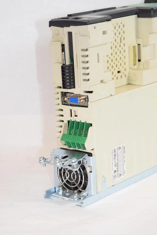 Used EMERSON DST1401 380-480V 50/60Hz 3ph 2.6A Digitax ST Driver