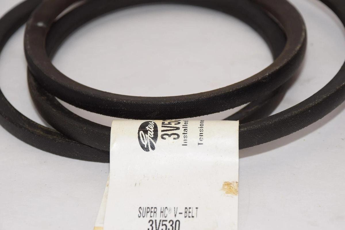 (NEW - Lot of 2) GATES 3V530 , 9332-0530 Super HC V-Belt