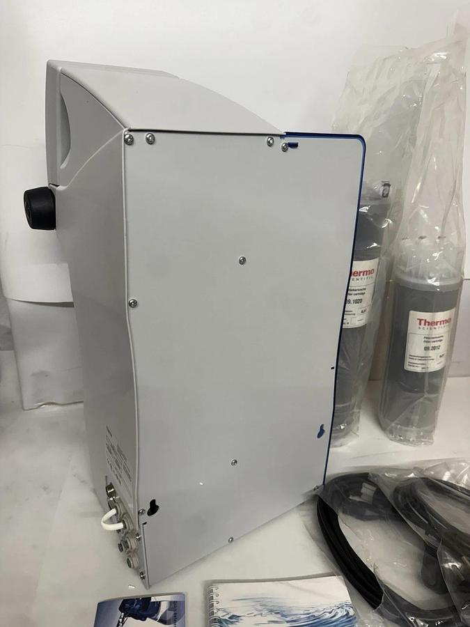 Thermo Scientific Smart2Pure 12 UV Water Purification System 50189888 (New)