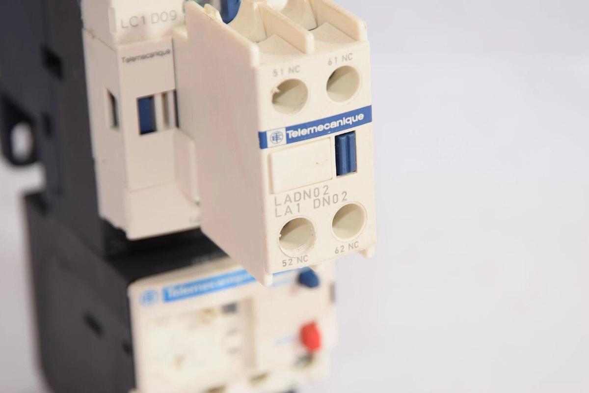 Used TELEMECANIQUE LRD 08 Relay With LC1 D09 Contactor & LADN02 Auxilary Contact