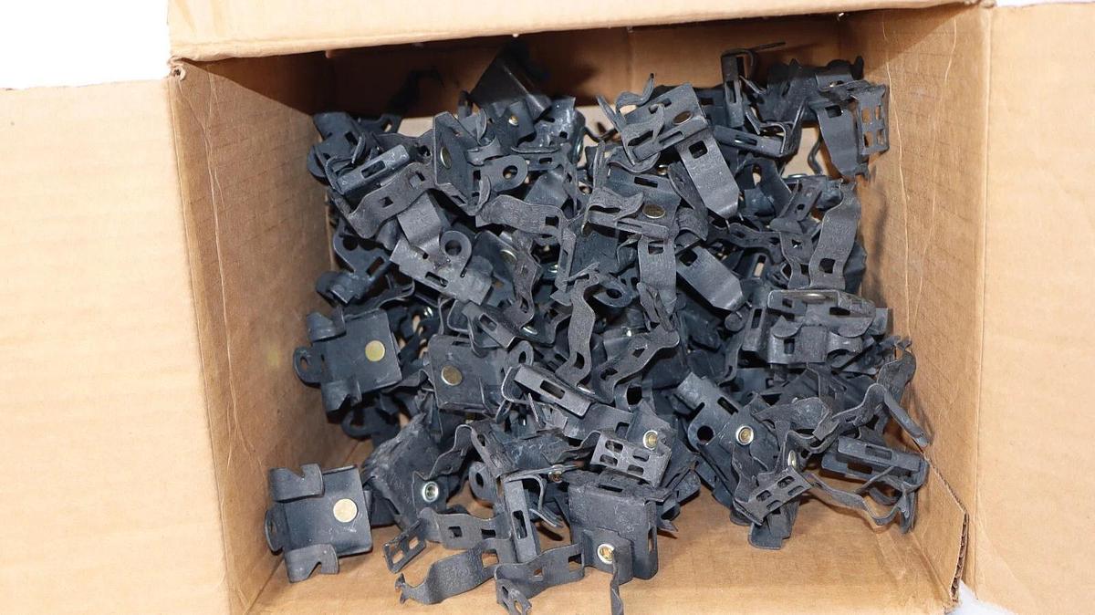 (NEW - Lot of 71) B-LINE BLINE BG-8-12 BG812 Top Mount Conduit T-Bar Fastener