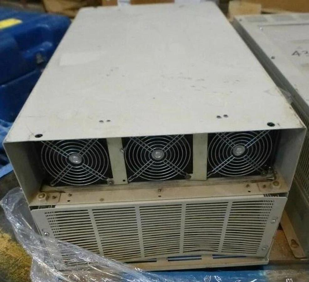 Used Yaskawa Industrial Drive  CIMR-G5U4075  Input 380-480V output 0-480V