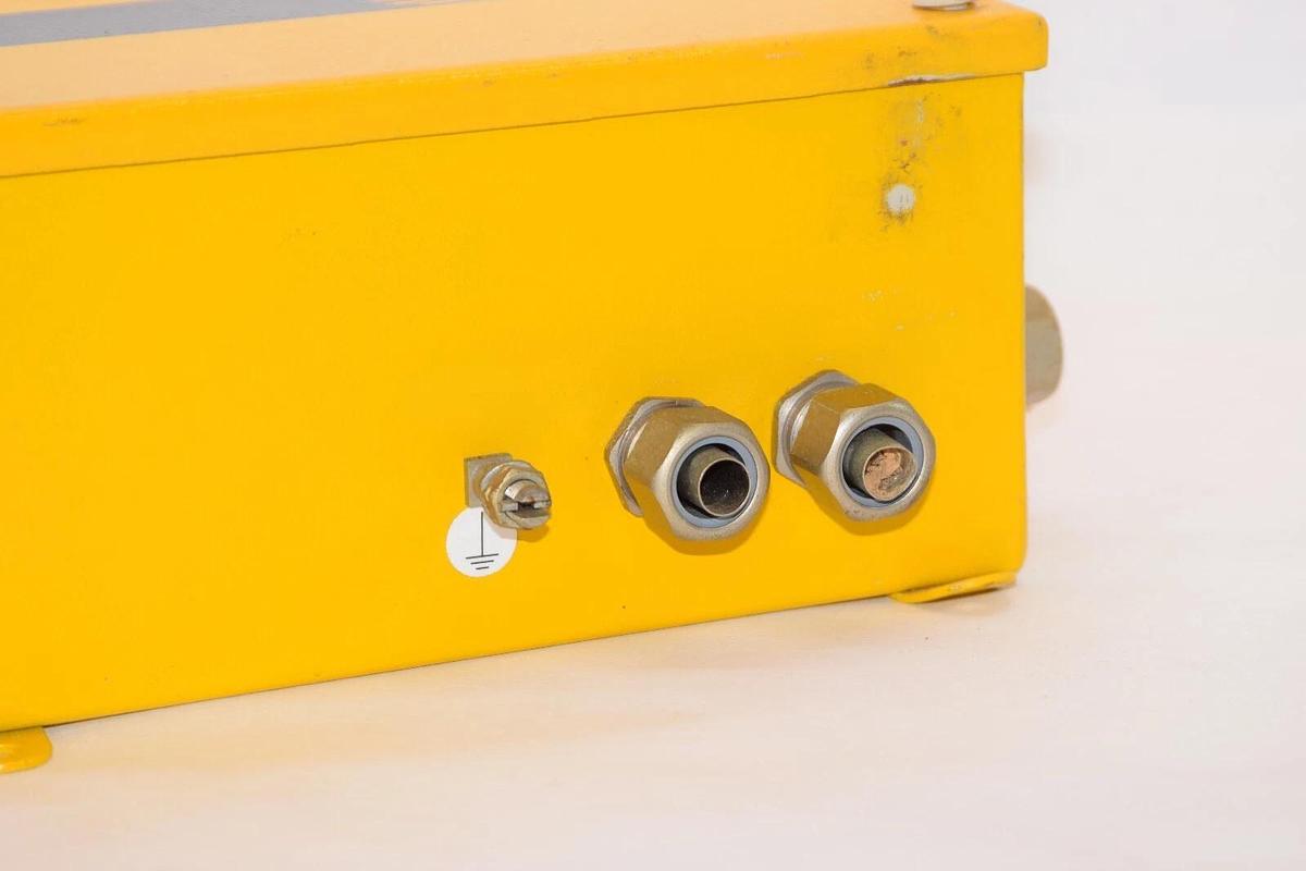 Used ELTEX ES 31 VO 5/9.4 ES31VO5/9.4 220V 50-60Hz Network Device Power Supply