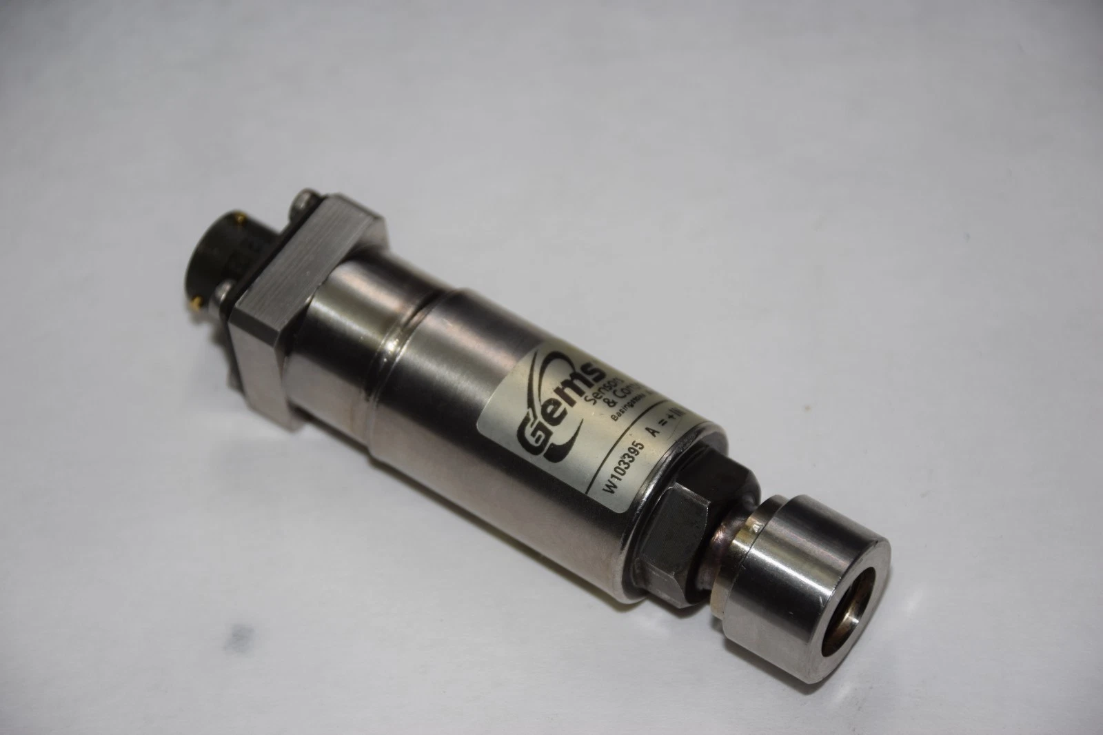 Used GEMS SENSORS 2600RGB1000C3UB001 Range - 7BAR G output 0-5V supply 6.5-35VDC