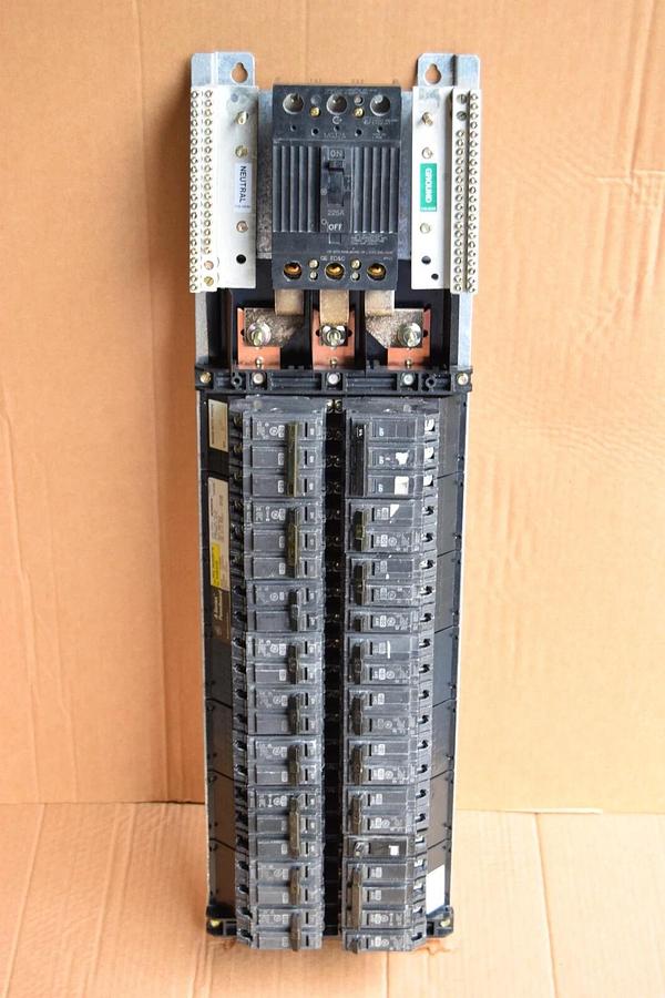 Used General Electric GE A Series 225A Panelboard Interior AQL3422ATX AXB4M9 3ph 4w