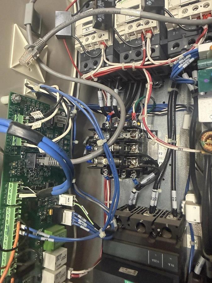 Used Yaskawa AC Drive Z1B1B034PMB Z1000 Bypass Inverter 3ph 480v 34a CIMR-ZU4A0034FAA