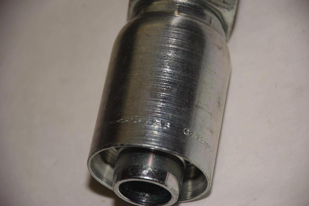 (New) Parker  Fitting P77-16 1" Hose X 1" Female  77-16 OF7S11 CF7S11