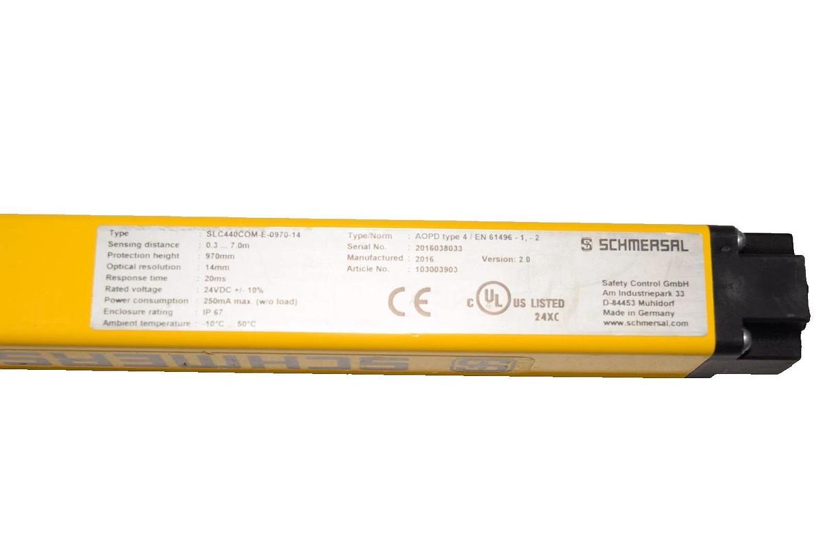 Schmersal Safety Light Curtain SLC440COM-E-0970-14 Emitter .3-7.0m 24VDC (New)