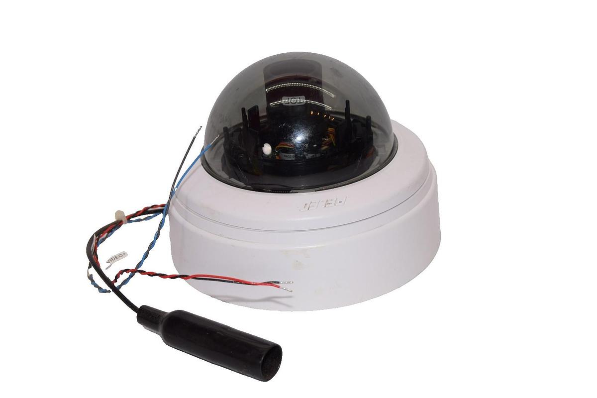 Used Pelco Dome Security Camera IS90-CHV9 1S90CHV9 3.0-9.5mm  , White