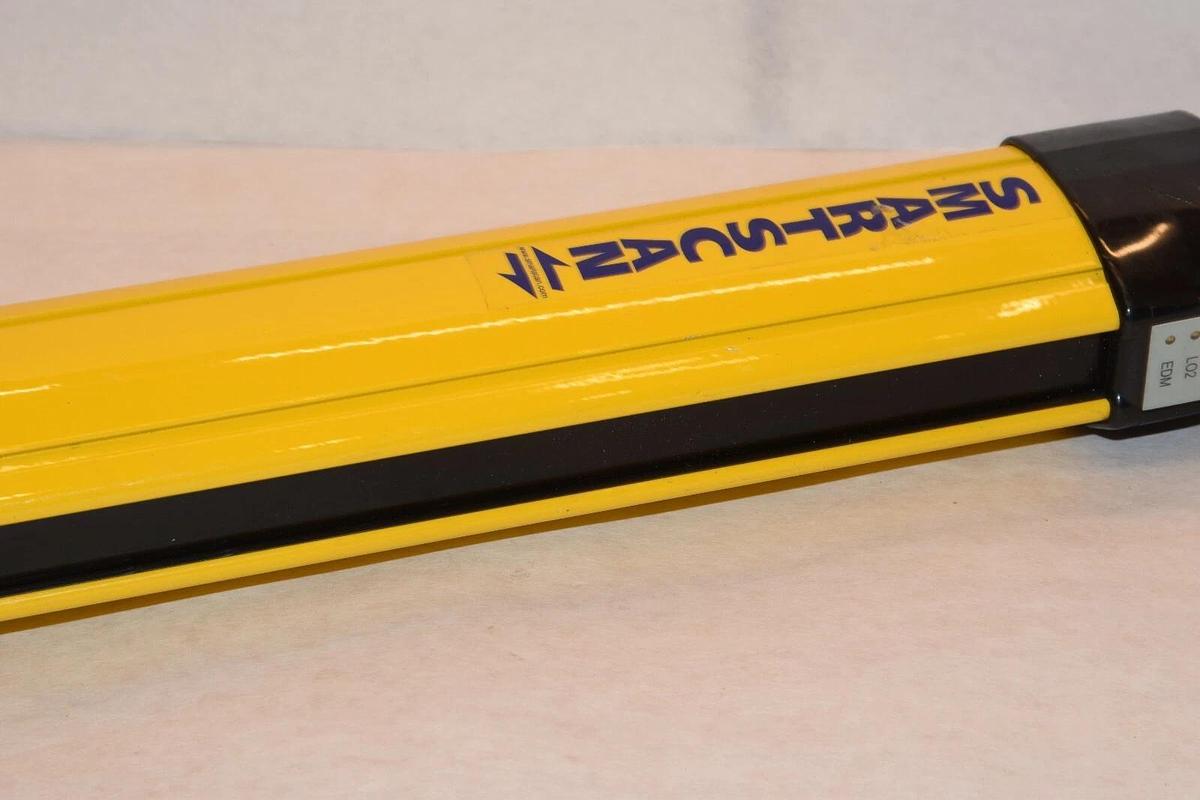 Used Smartscan  Safety Light Curtain T4 050-303 E 24VDC  050 303 E 050303E