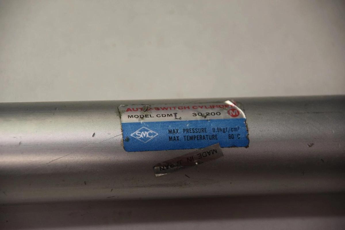 AUTO-SWITCH CDML30-200 CDML 30-200 8" STROKE AIR PNEUMATIC CYLINDER NEW