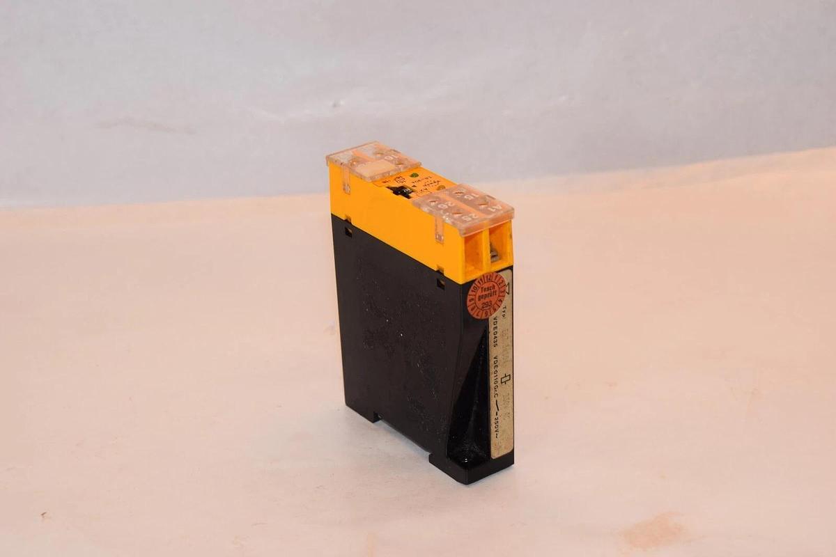 (NEW) TESCH E67.3X104 230Vac 5A Relay