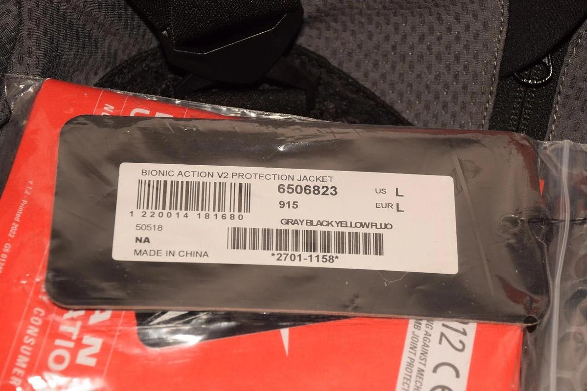 (New) BIONIC 6506823 Action V2 Protection Jacket Gray / Black / Yellow - Large