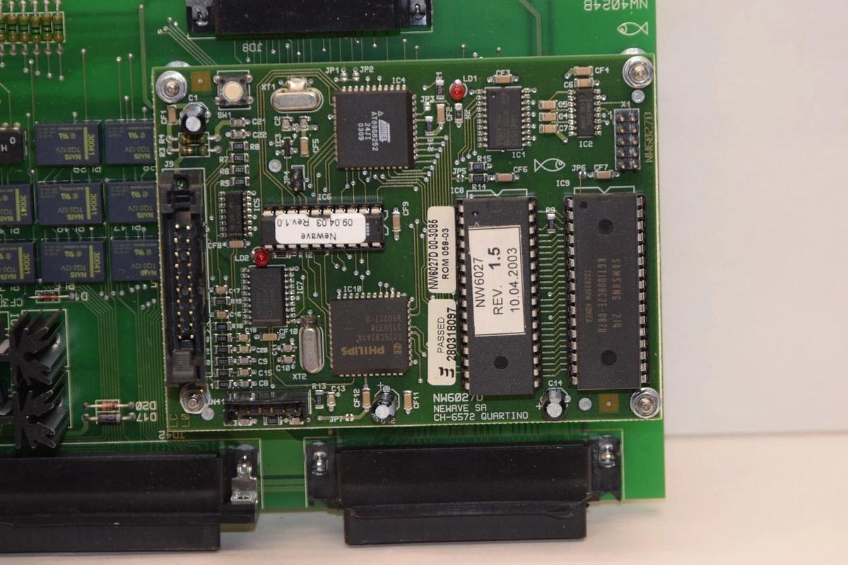 Used NEWAVE CH-6572 NW4024B 10/03 NW6027D Quartino Board