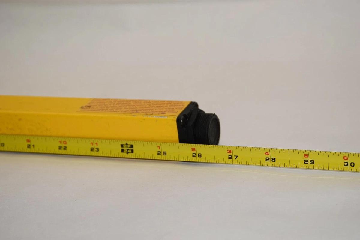 Used STI MS4324BR 42672-0240 Range 1-30' MiniSafe Receiver Light Curtain