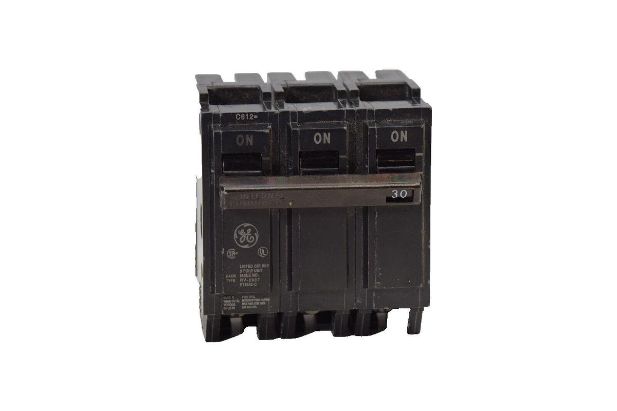(NEW) GE GENERAL ELECTIRC RV-2937 , E11592-C 3 Pole 30Amp Circuit Breaker
