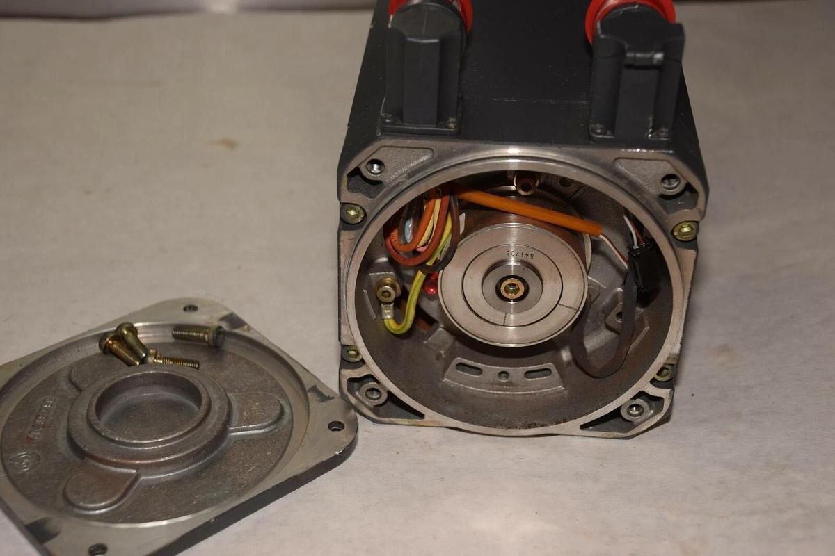 Used SIEMENS Brushless Servo Motor FT6062-6AF71-3TH0 FT6062-6AF71-3THO