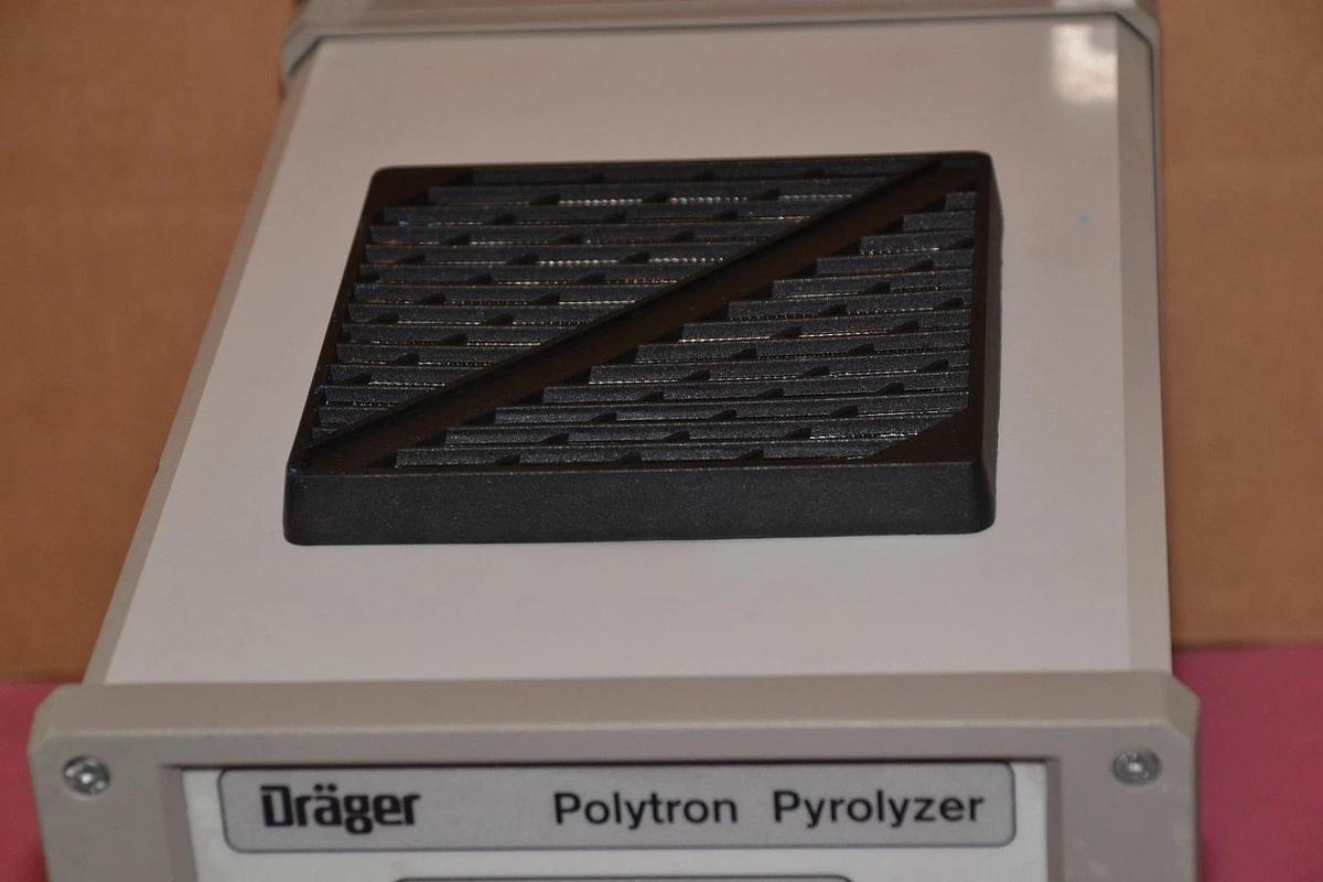Used DRAGER POLYTRON PYROLYZER 8314330 ARUF-0020 Tu(min)=5deg.c (max)=35deg.c