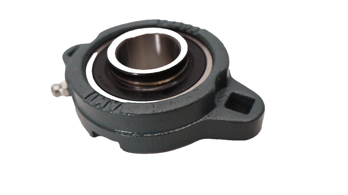 AMI BEARINGS KHFX206-18 , KHFX20618 FX206 2-Bolt Flange Bearing (NEW)