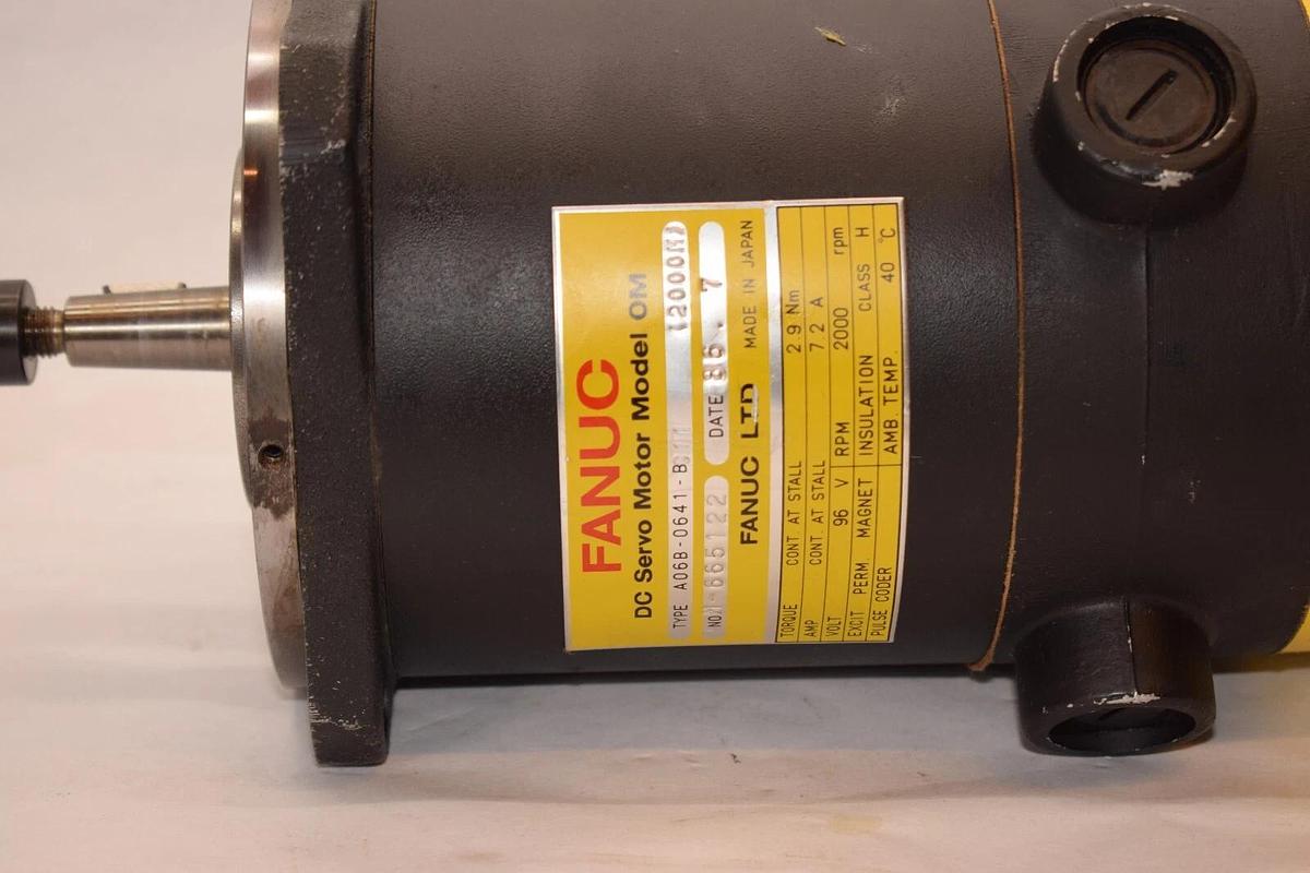 Used Fanuc DC Servo Motor OM A06B-0641-B011  A06B0641B011 2000M 2000rpm