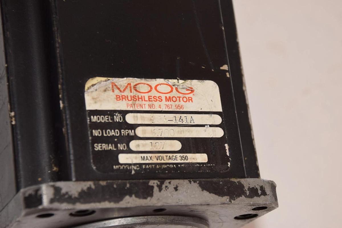 Used MOOG 304-141A 2700rpm 350 Max Voltage Brushless Motor