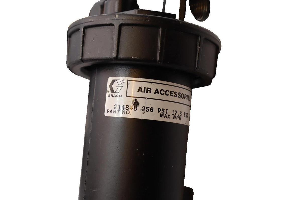 Graco 106149 , 104266 , 214848 Air Filter Dryer Regulator Oiler Combo Unit (New)