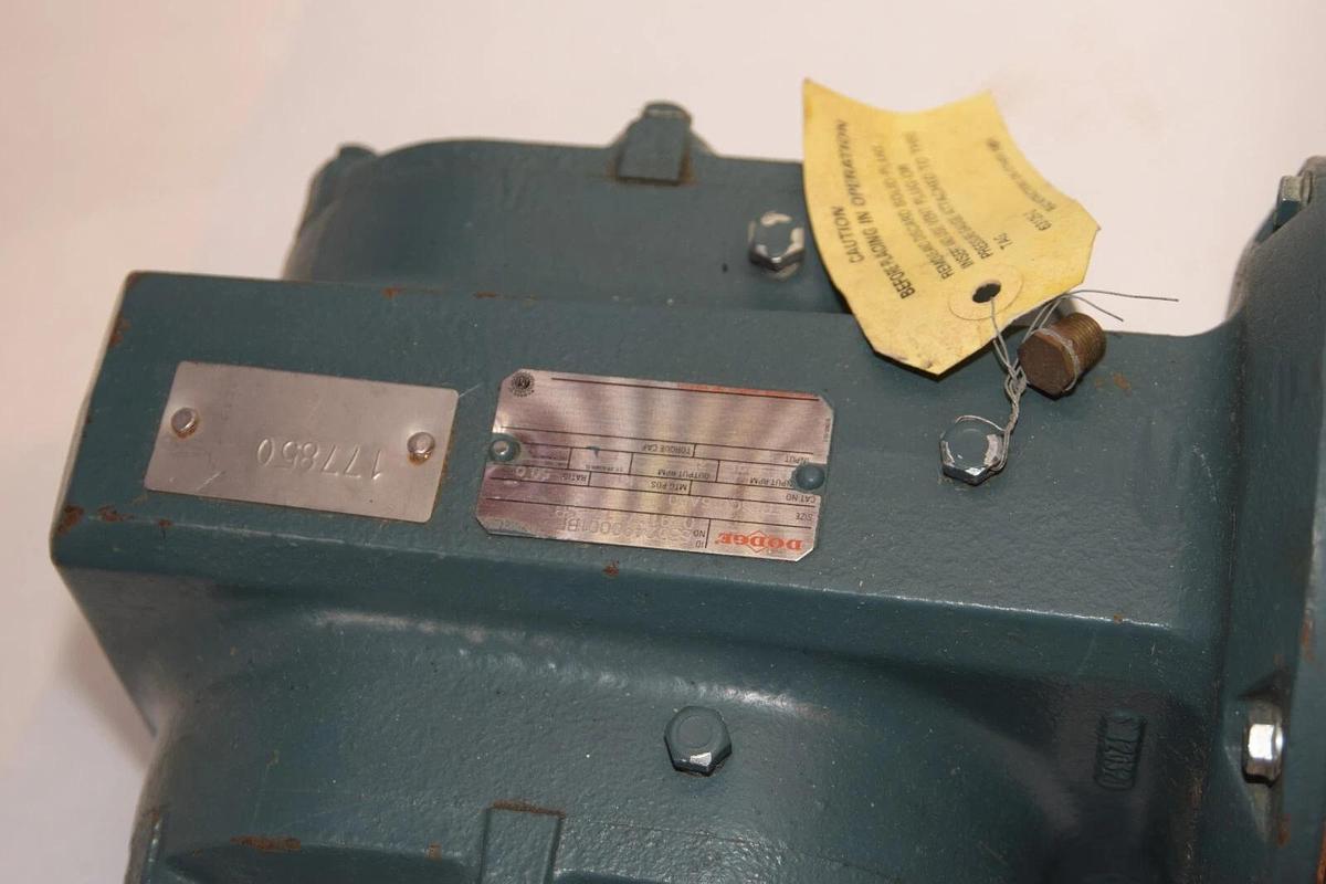 (NEW) DODGE FB56CG16A50 50:1 Ratio 575V 1.8Amp Gear Reducer Dual Output