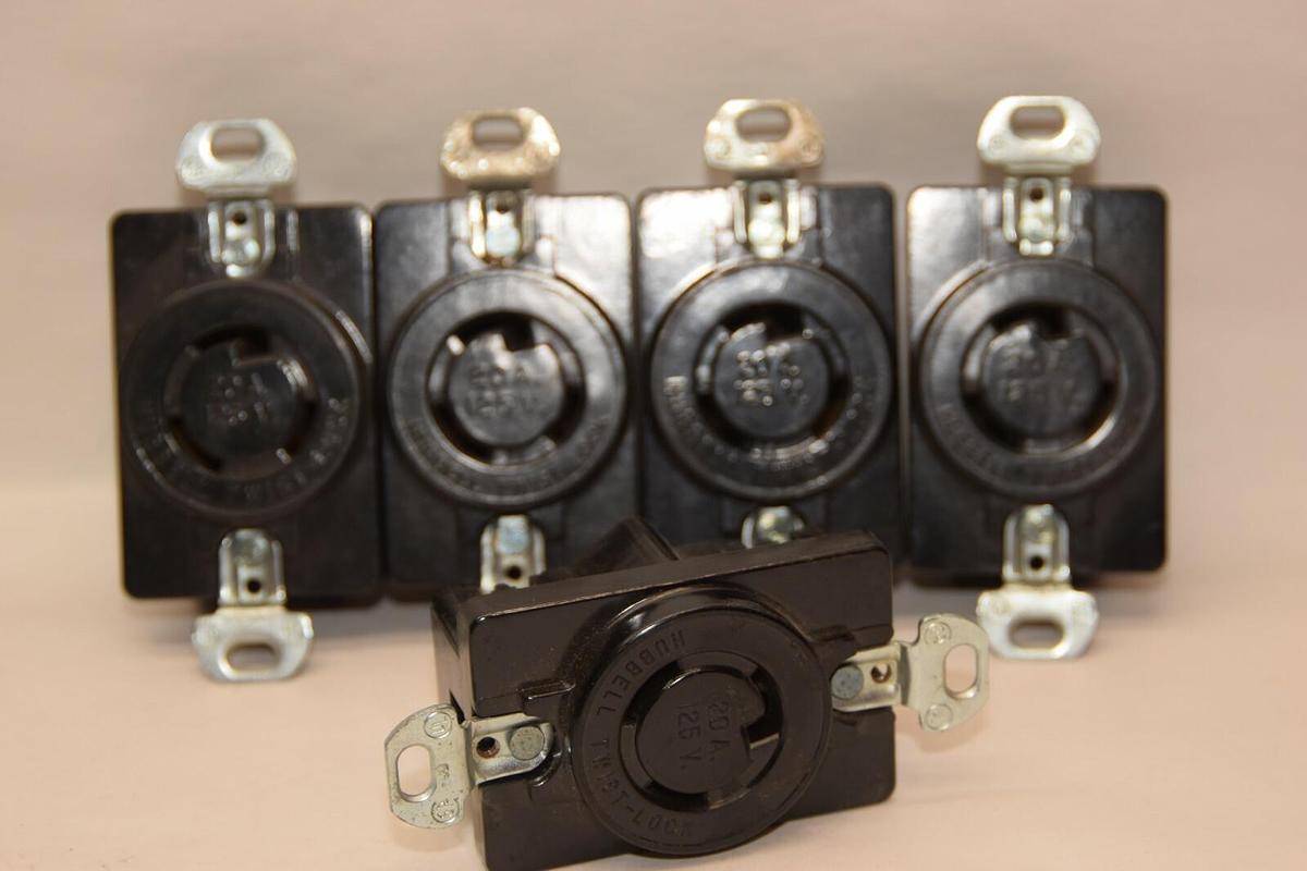(NEW - LOT OF 5) HUBBELL 20A 125V Twist-Lock Receptacle