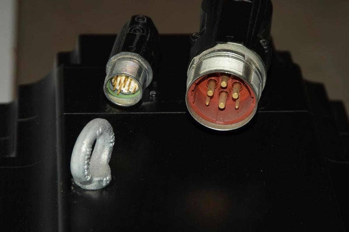 Used B&R Automation 8LSA86.E0020D100-0 Brushless Servo Motor 400V 85Nm