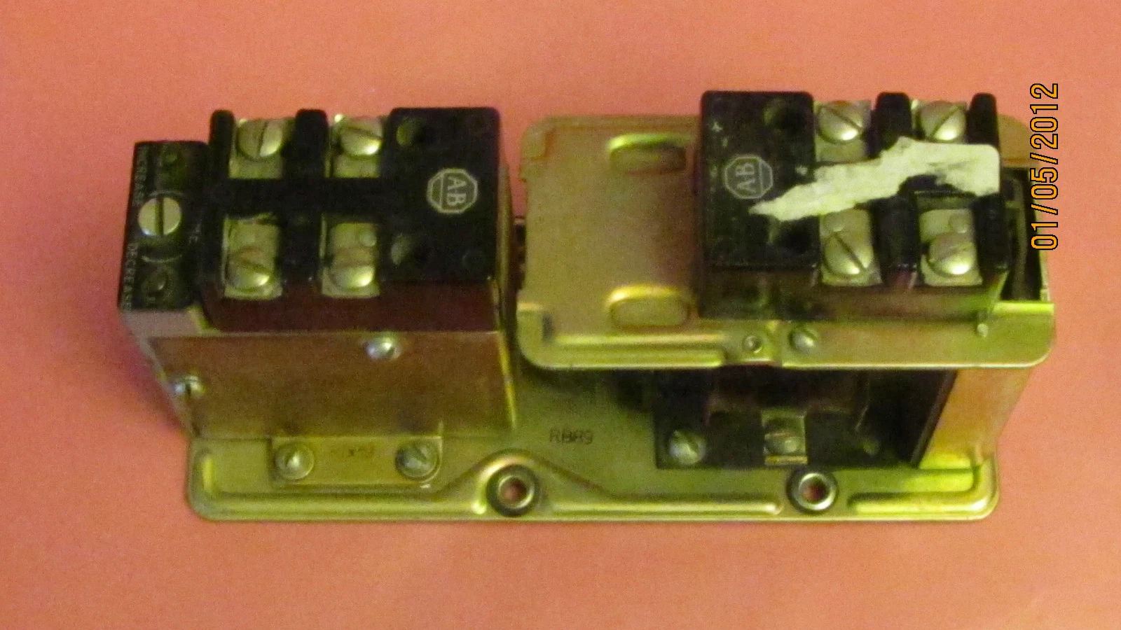 Used ALLEN BRADLEY PNUMATIC TIMER BX 849ZOD331B BX849ZOD331B 110V COIL 10a