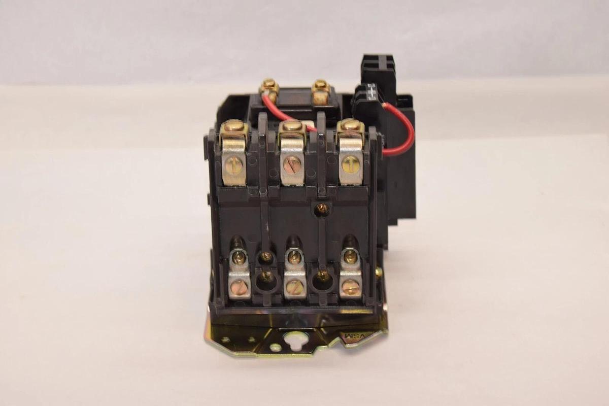 (NEW) ALLEN BRADLEY 500F-A0*930 Series B Size Sz 0 115-120V Coil