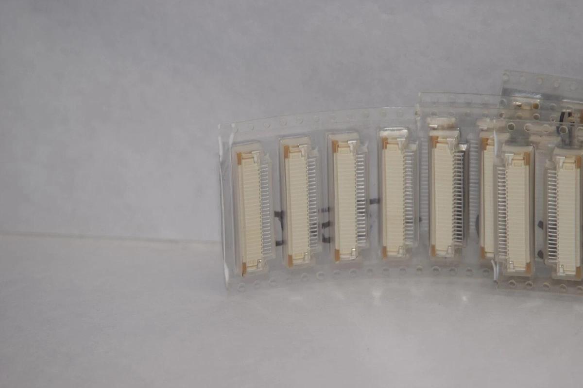 (NEW - Lot of 30) 52271-2490 Connector 1x24 Pin FFC/FPC R/A Bottom Contact Style
