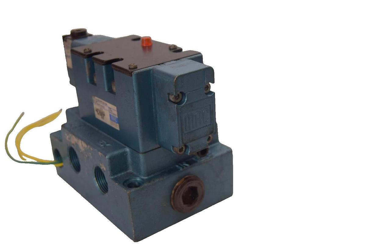 MAC VALVE 6613A-222-PP-501DA , 6613A-000-PP-501DA 85-105psi Pneumatic Valve NOS