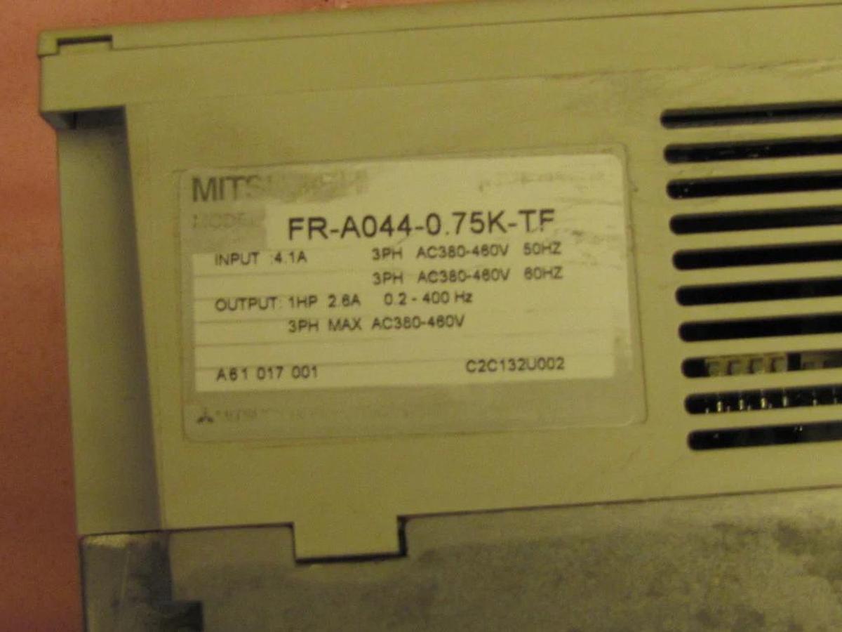 Used Mitsubishi Drive FR-A044-0.75K-TF 1HP 1 hp FREQROL A044  FR-A044-075K   FR-A044