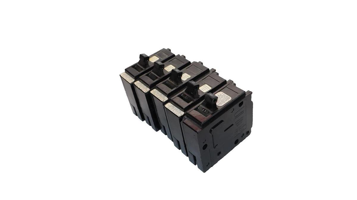 Used Murray Circuit Breaker 15 Amp 15A MP115-U 1 Pole 1P Crouse Hinds (Lot of 5)