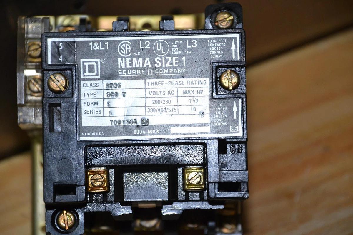 Used SQUARE D 8736 SC0 7 8736SC07 FORM S SERIES A 575V 10HP NEMA SIZE 1 STARTER