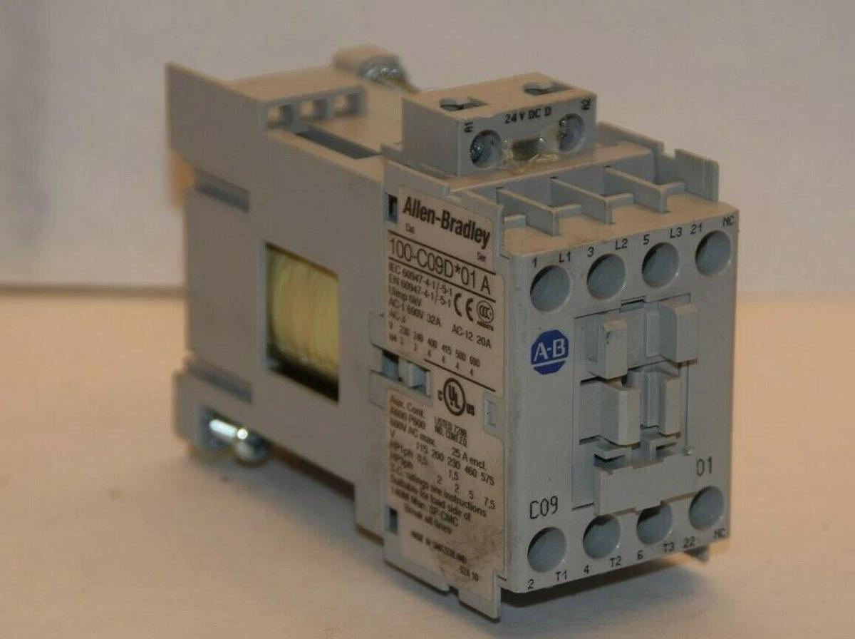 Used ALLEN BRADLEY 100-C09D*01 Series A 690V 32A 24Vdc Contactor