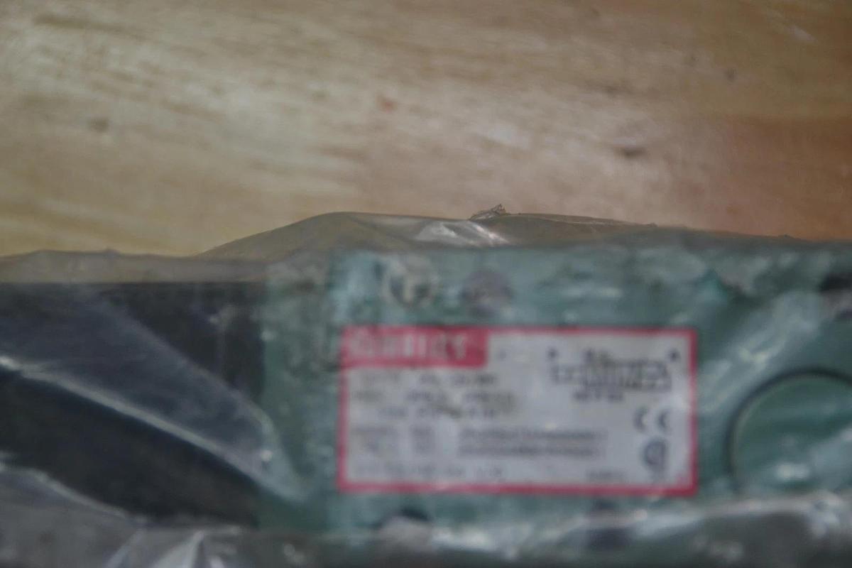 Numatics 252SS43AM000061 252SS400M000061 24vdc Valve NEW